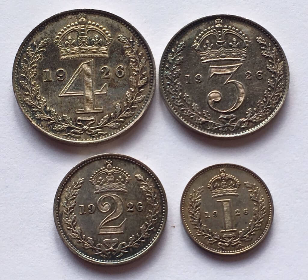 1926-maundy-set-reverse-1024x930
