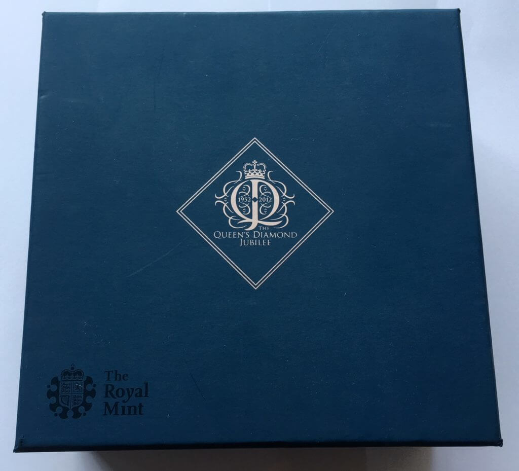 2012-gold-ten-pounds-diamond-jubilee-5oz-box-1024x929 2012-gold-ten-pounds-diamond-jubilee-5oz-box-1024x929